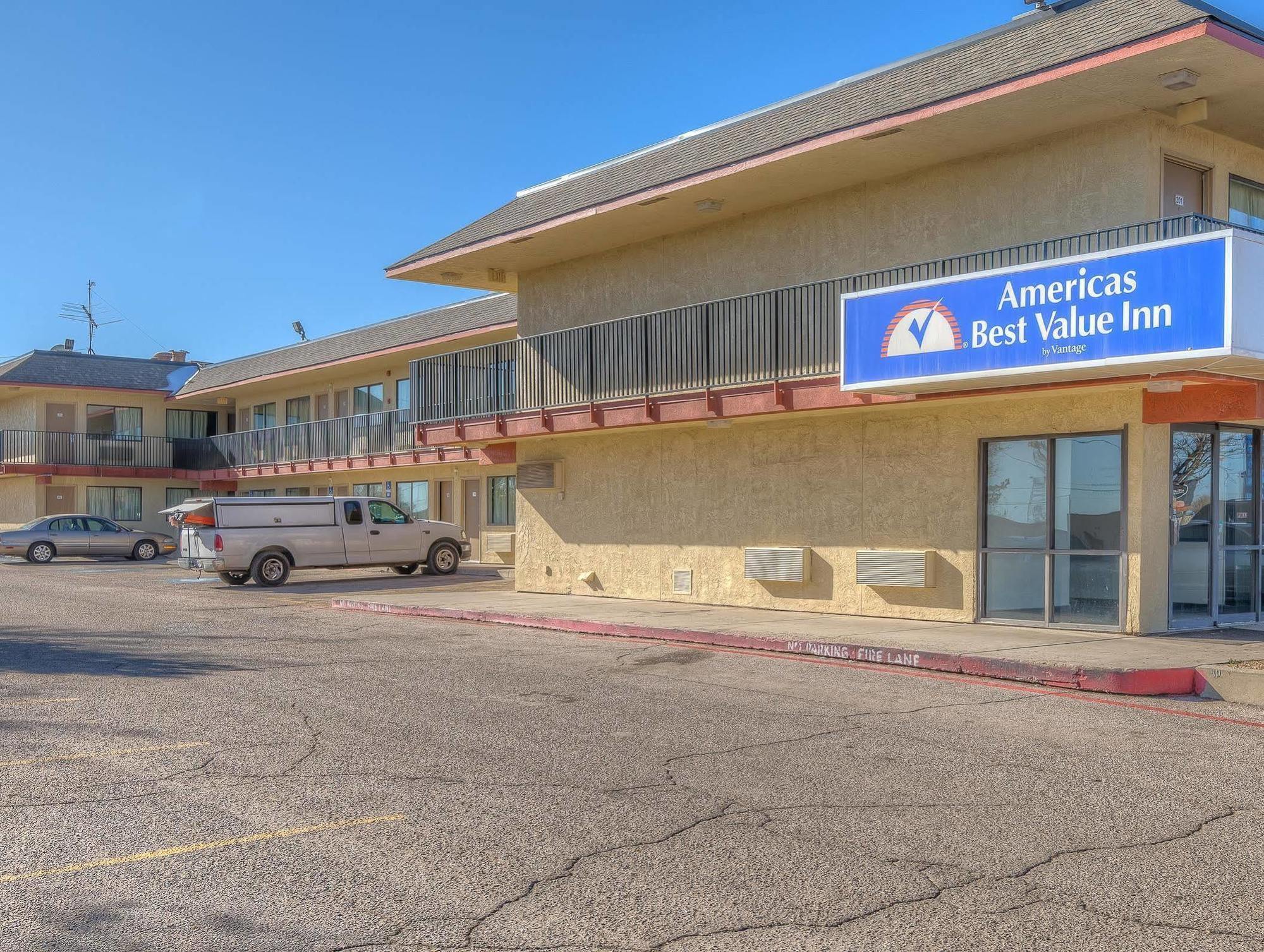Americas Best Value Inn Amarillo Airport/Grand Street Экстерьер фото